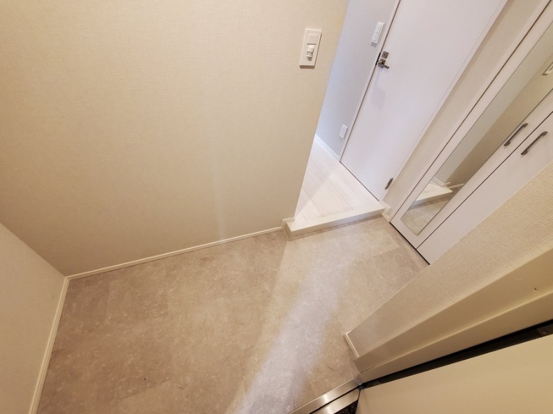 maison chrolo3階 玄関