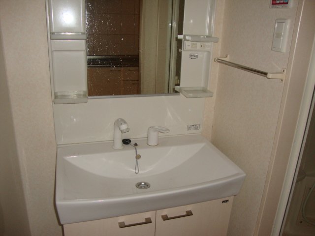 セリオラ湘南 洗髪洗面化粧台