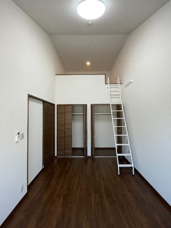 ティーリミテッド2階 内観