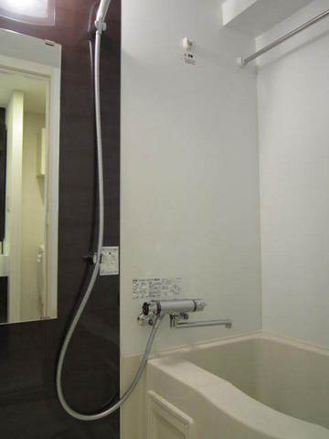 ガーラ・ヴィスタ横濱西口 浴室換気乾燥機付き