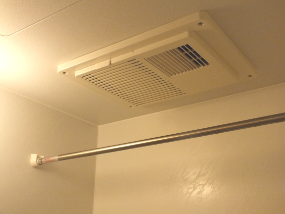 レオパレスＹＵＭＥ303号室 浴室乾燥機