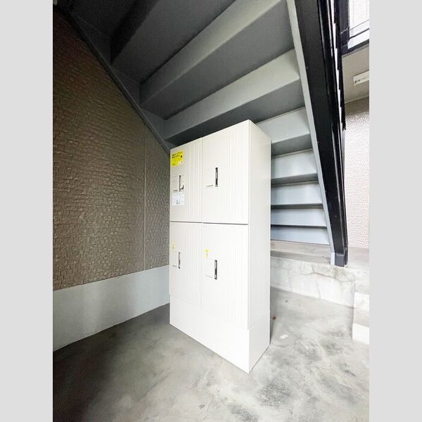 ハイカムールST203号室 宅配ボックス