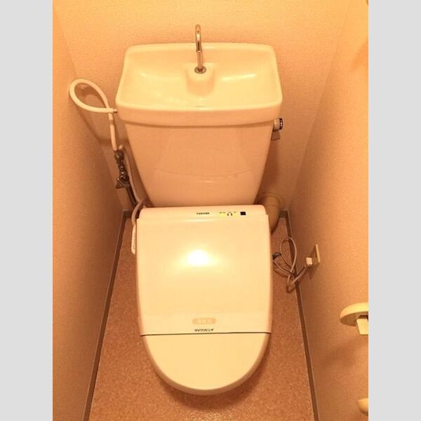 グローリアスハイツ205号室 壁にもコントロールがついてます♪