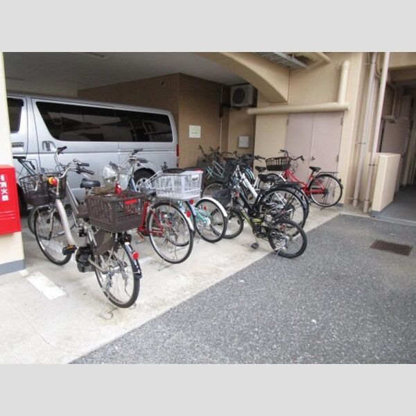 ニューパレスプロスパー 駐輪場