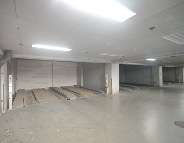 T’s garden横浜岸根公園1階 敷地内機械式駐車場