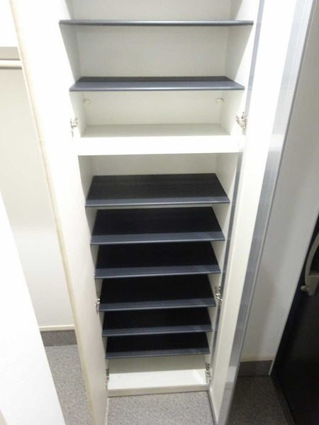 ＡＺＥＳＴ志村三丁目Ⅲ101号室 収納