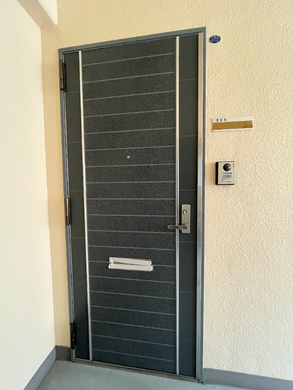 ビクトリュー仲町台 玄関