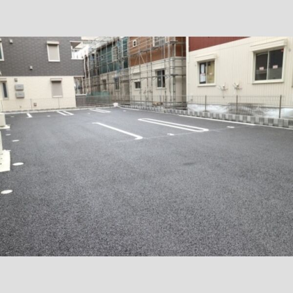 レガーメ 駐車場