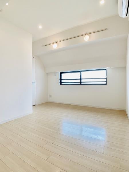 Ｂｒｉｌｌｉａ　ｉｓｔ　北沢3階 リビング