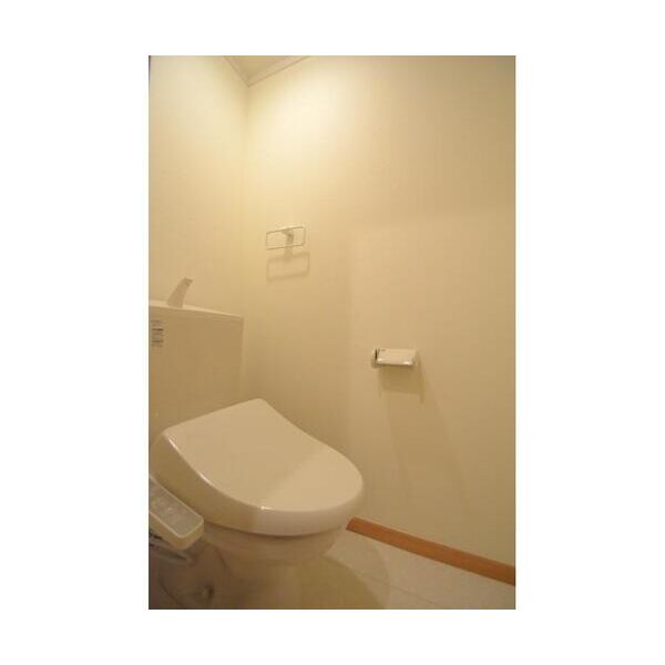 ブライトンテラス荻窪102号室 トイレ