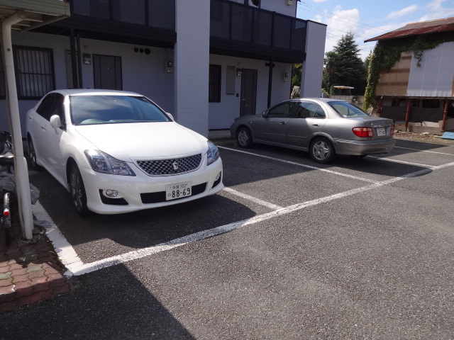 グリーンレジデンス 駐車場