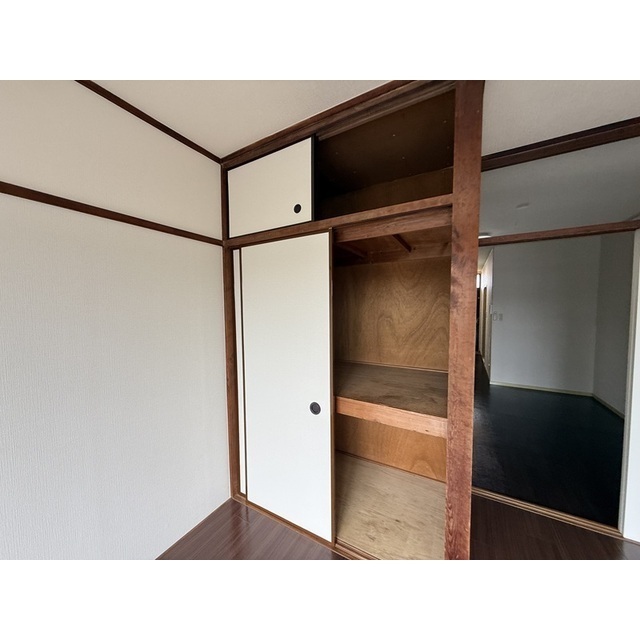 スカイハイツ万吉302号室 内観