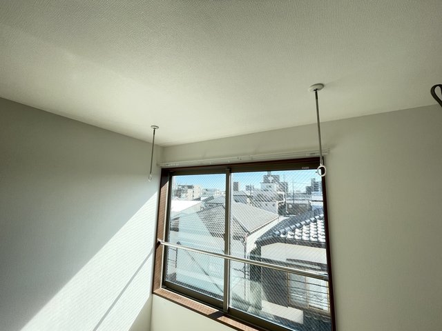 ＰＩＮＥＳ平和台0301号室 室内干し