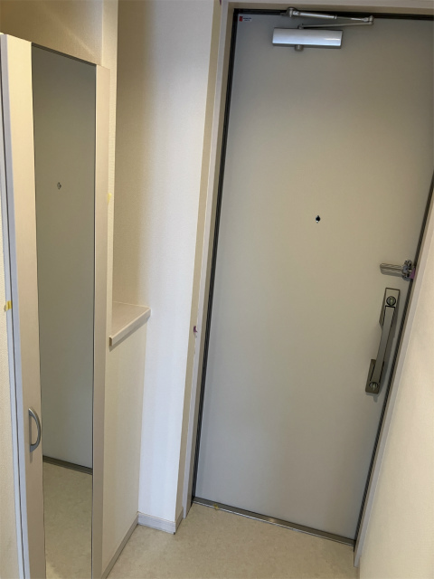 ガーデン アステリア 西千葉1階 玄関