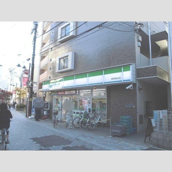 オークスURAWA702号室 ファミリーマート浦和駅東口店(196m)