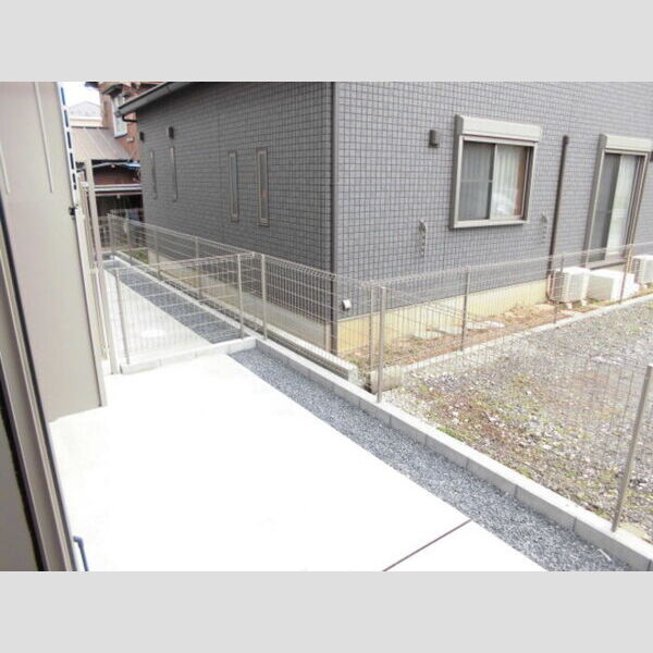 メゾンエミールⅠ102号室 専用庭