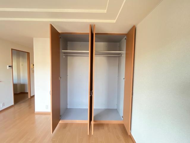 パルティール横濱 ＬＤＫクローゼット