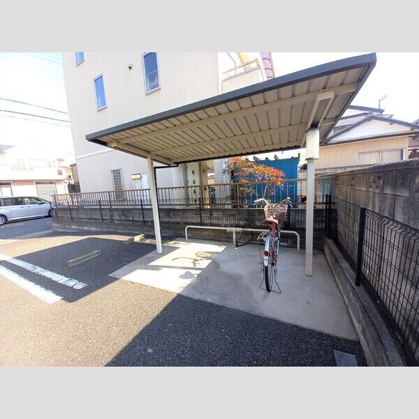 PUREZZA春日部 駐輪場