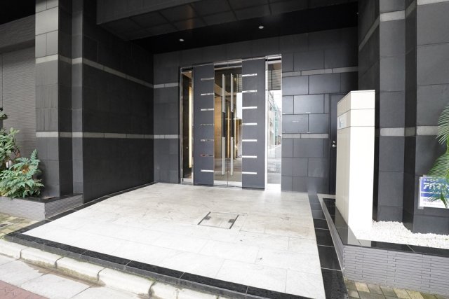 ブレシア新御徒町 エントランス