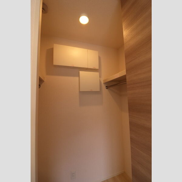 インペリアルヒルズ108号室 同建物別部屋の参考画像