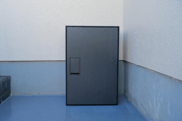 北欧andフレンチのデザイナーズリノベ戸建 宅配ボックス付