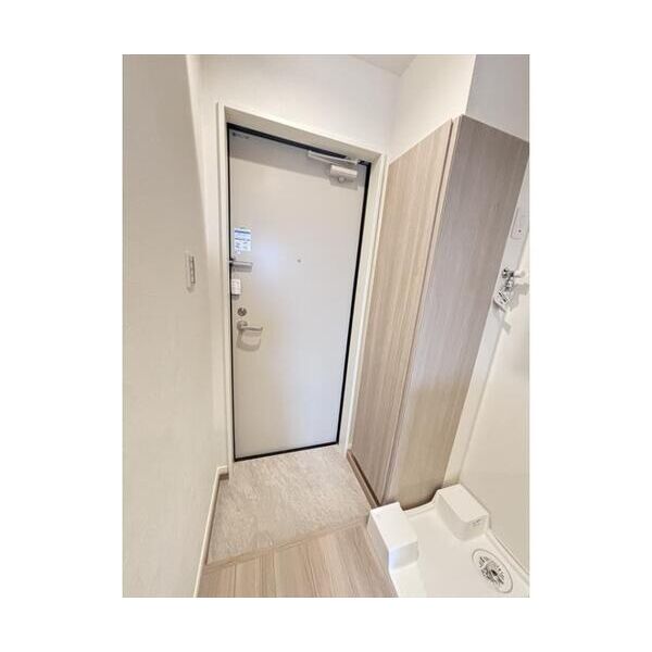 レイズ日進102号室 玄関