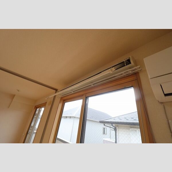 サンパティーク202号室 室内物干し