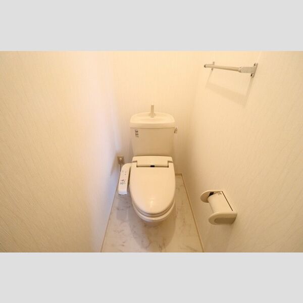 メゾンベール105号室 トイレ(温水洗浄暖房便座)