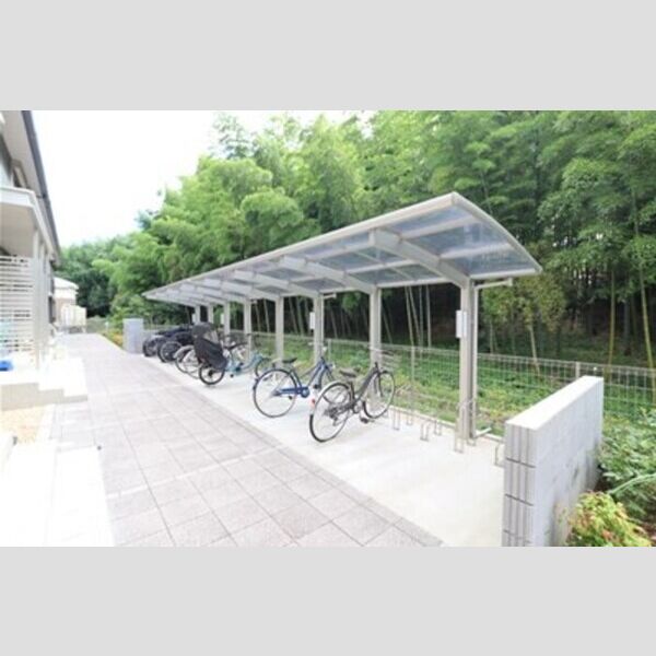 アレグリア 駐輪場