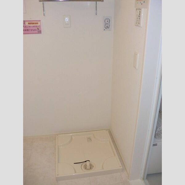 フェリーチェ105号室 室内洗濯機置場