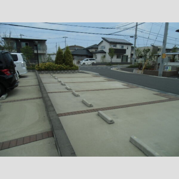 フェリーチェ　ヴィータ　C 駐車場