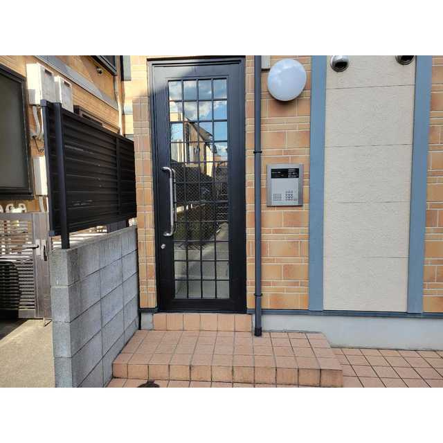 アーバンプレイス沼袋Ｂ棟205号室 玄関