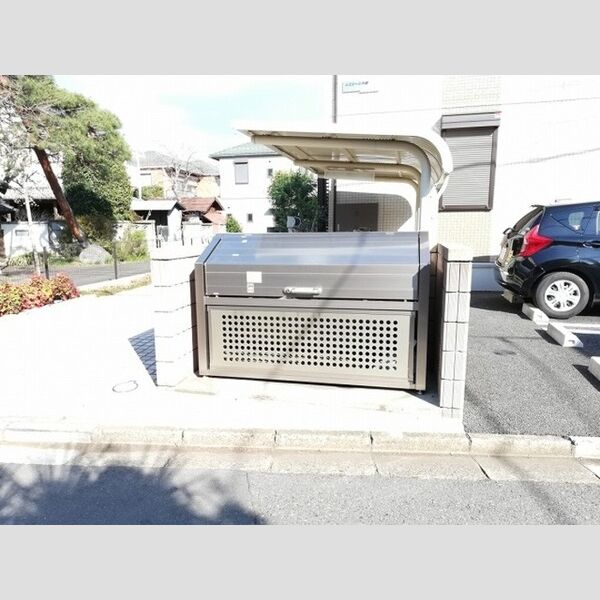 ルミエール木崎203号室 ゴミ置き場