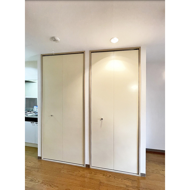 恵比寿ヴァリエビル吉田602号室 右側クローゼット・左側洗濯機置場