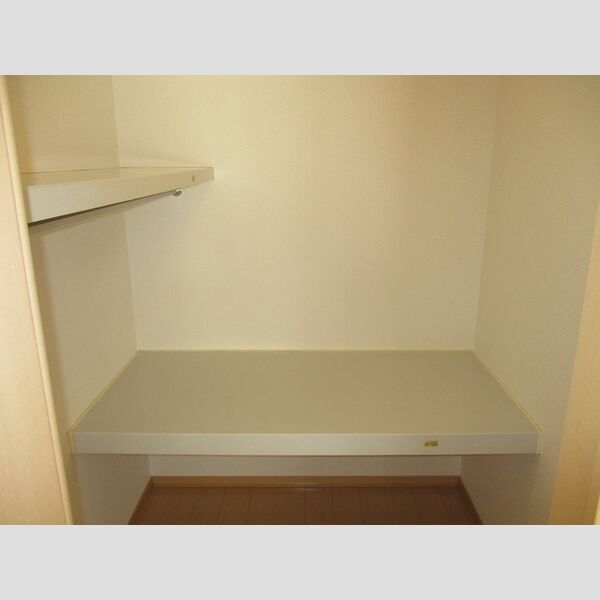 グリーンコート貝塚 2号館 ウォークインクローゼット