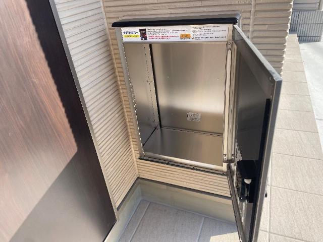 エスペランサ103号室 宅配ボックス