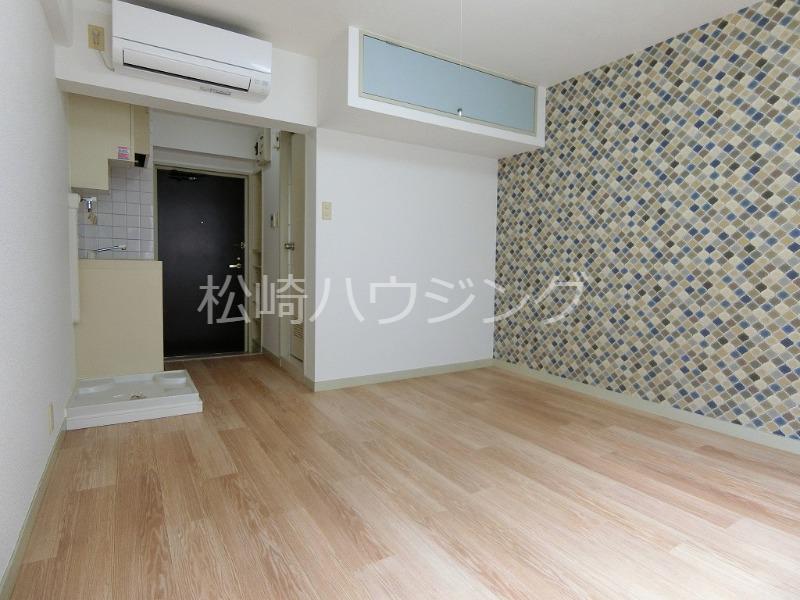 森岡ビル リビング