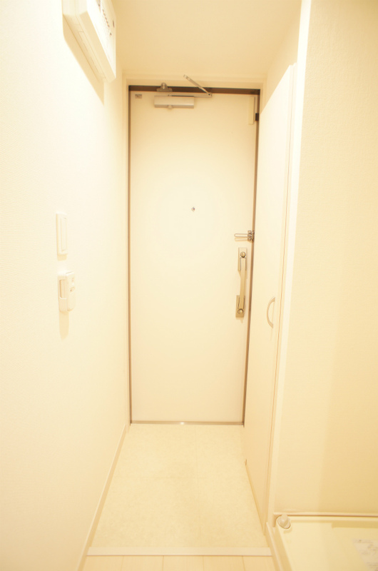 リブリ・リヴェール鎌倉 玄関