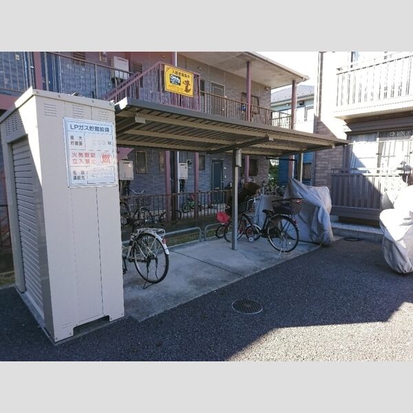 アモーレ　Ⅱ 駐輪場