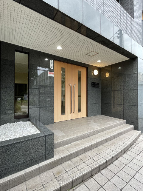 スカイコート新宿新都心704号室 エントランス