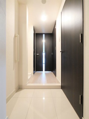 ラフィスタ中野本町8階 内観