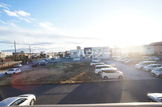 メゾン・ピエール・プルミエ0203号室 目の前に高い建物もなく日当たり良好！