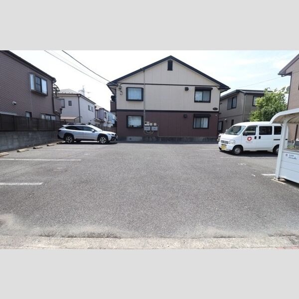 アルシュ11 駐車場