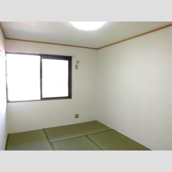 パストラルガーデン　B201号室 和室