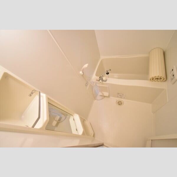 グリーンハイム105号室 ♪バス・トイレ別♪