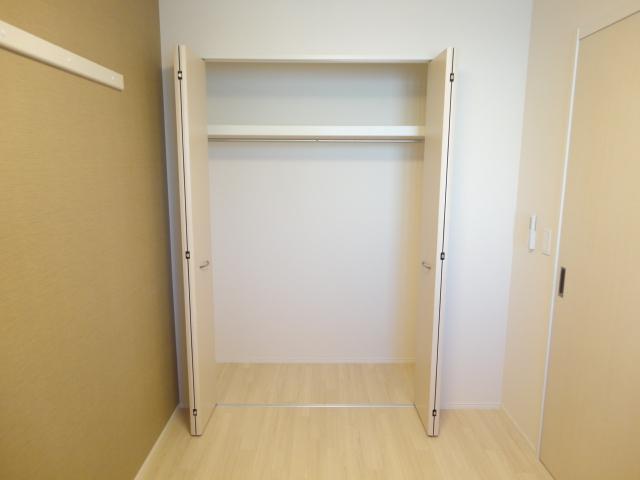 en guren　（エン　グレン）201号室 洋室