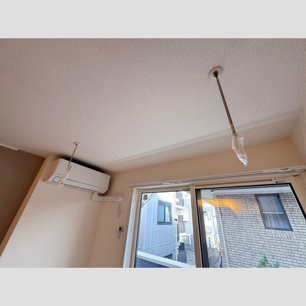 レンブランサ湘南台201号室 室内物干し