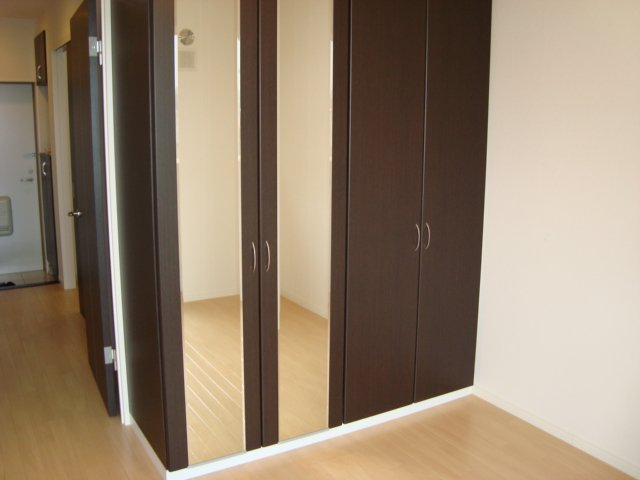 フォーマルハウト00205号室 クローゼット