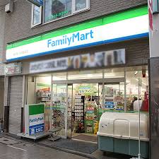 パークウェル高円寺弐番館3階 【コンビニエンスストア】ファミリーマート 高円寺パル商店街店まで629ｍ
