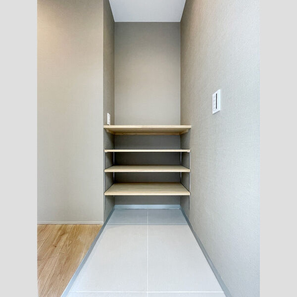 桜新町テラス 5号室　玄関収納